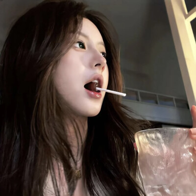 大气好看又高级的女生头像