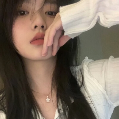 大气好看又高级的女生头像