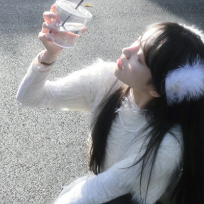 大气好看又高级的女生头像