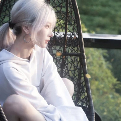 大气好看又高级的女生头像