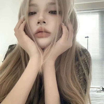 大气好看又高级的女生头像