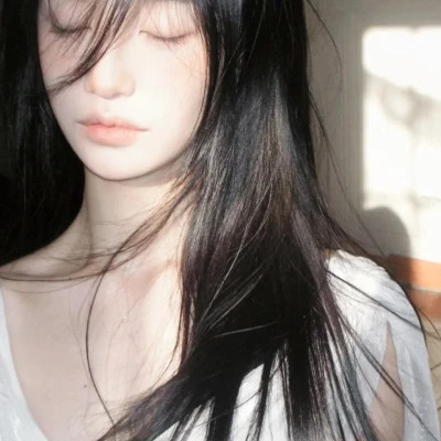 大气好看又高级的女生头像