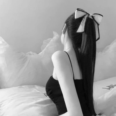 女生头像高级小众高冷黑白