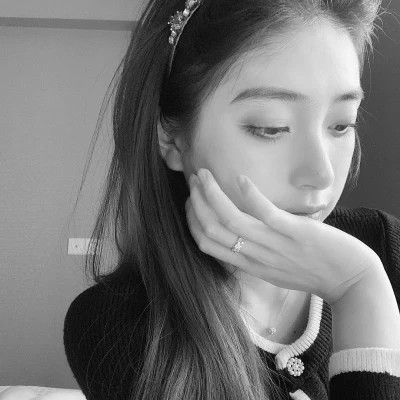 女生头像高级小众高冷黑白
