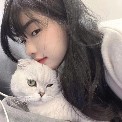 自由且高级的头像