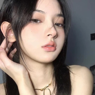 自由且高级的头像