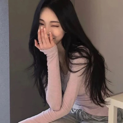 自由且高级的头像