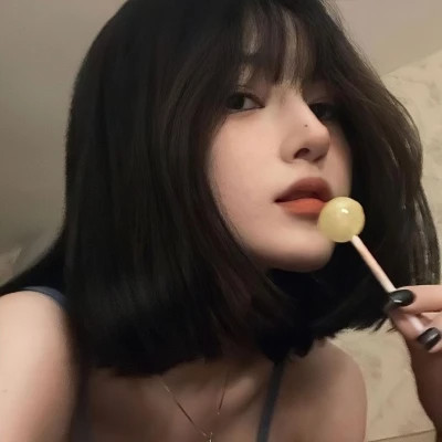 自由且高级的头像