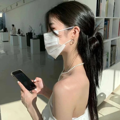 自由且高级的头像