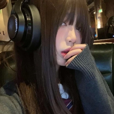自由且高级的头像