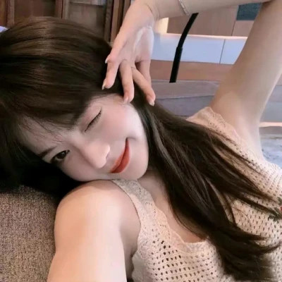 自由且高级的头像