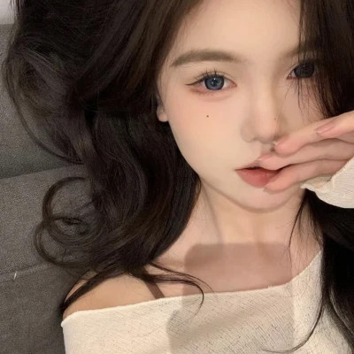自由且高级的头像