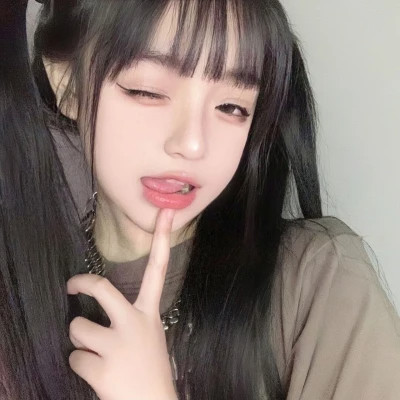 自由且高级的头像