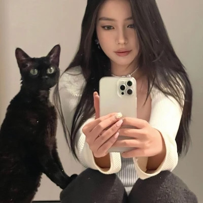 自由且高级的头像