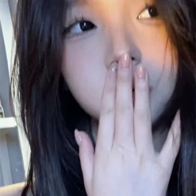 自由且高级的头像
