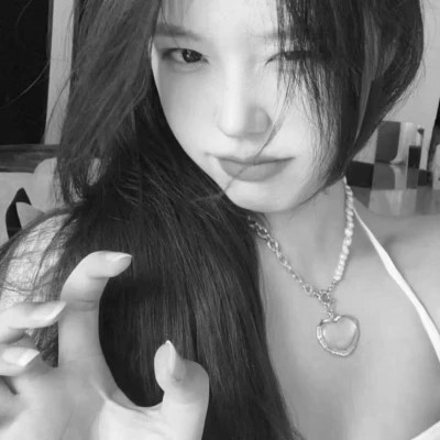 女野王头像高级黑白