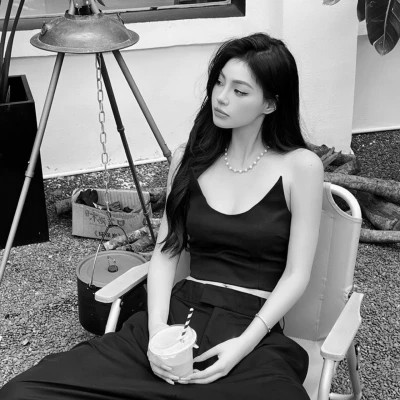 女野王头像高级黑白