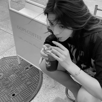 女野王头像高级黑白