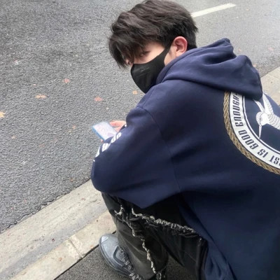 自由感头像男