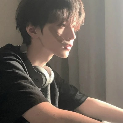 自由感头像男