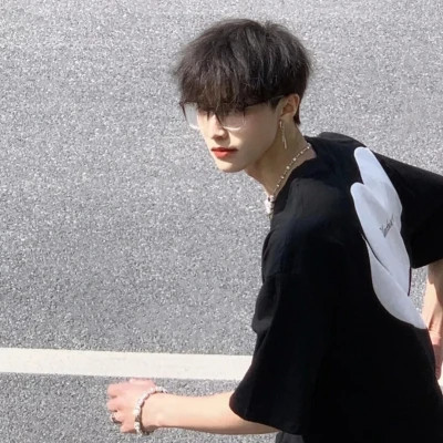 自由感头像男