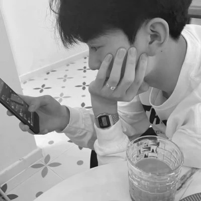 黑白系头像男帅气