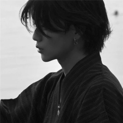 黑白系头像男帅气