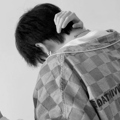黑白系头像男帅气