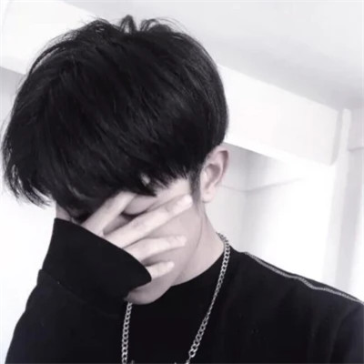 男生帅气冷酷头像