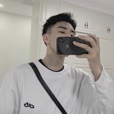 男生帅气冷酷头像