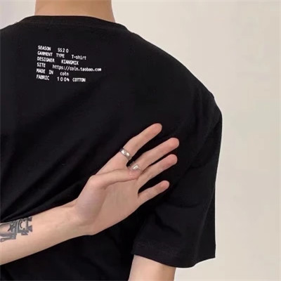 男生帅气冷酷头像