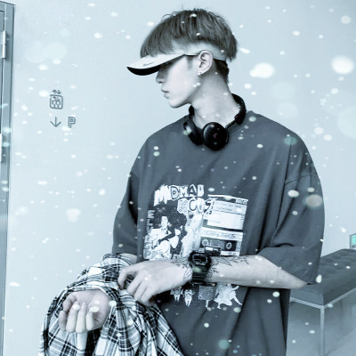 下雪头像男