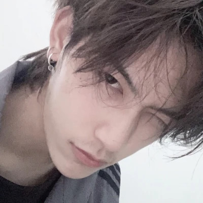 2025年最帅男头像