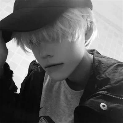 优质黑白男头像