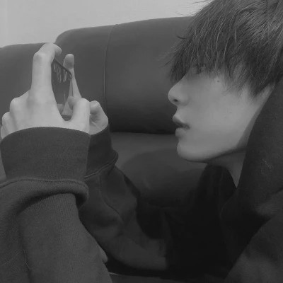 优质黑白男头像