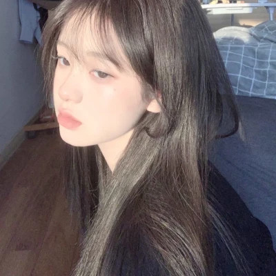 2025年最新款女生头像