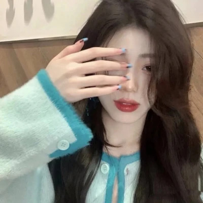 2025年最新款女生头像