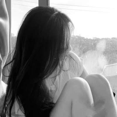 女人黑白头像高冷魅惑