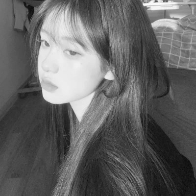 女人黑白头像高冷魅惑