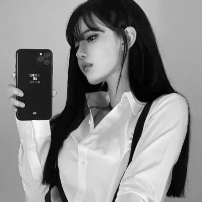 女人黑白头像高冷魅惑