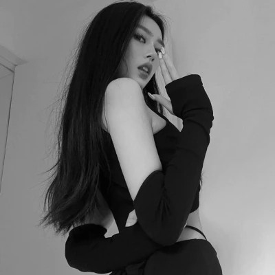 女人黑白头像高冷魅惑