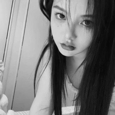 女人黑白头像高冷魅惑