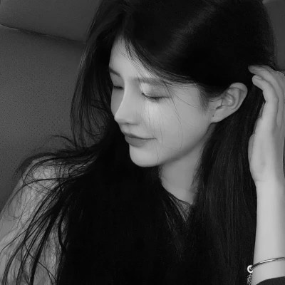 女人黑白头像高冷魅惑
