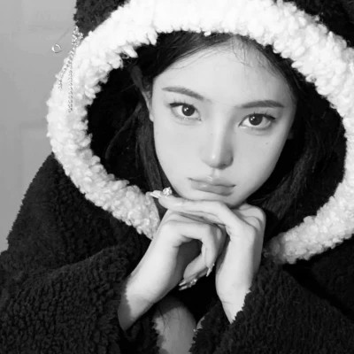 女人黑白头像高冷魅惑