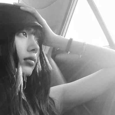 女人黑白头像高冷魅惑