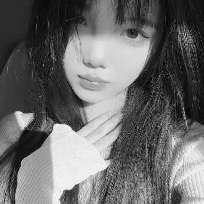 女人黑白头像高冷魅惑