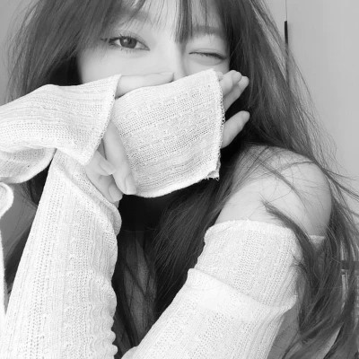 女人黑白头像高冷魅惑