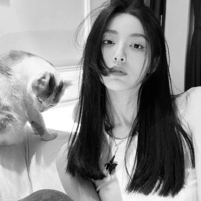 女人黑白头像高冷魅惑