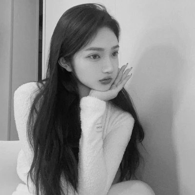 女人黑白头像高冷魅惑