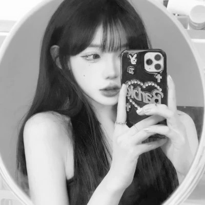 女人黑白头像高冷魅惑